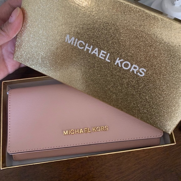 Michael Kors Handbags - Last one ‼️🌸 new MK wallet